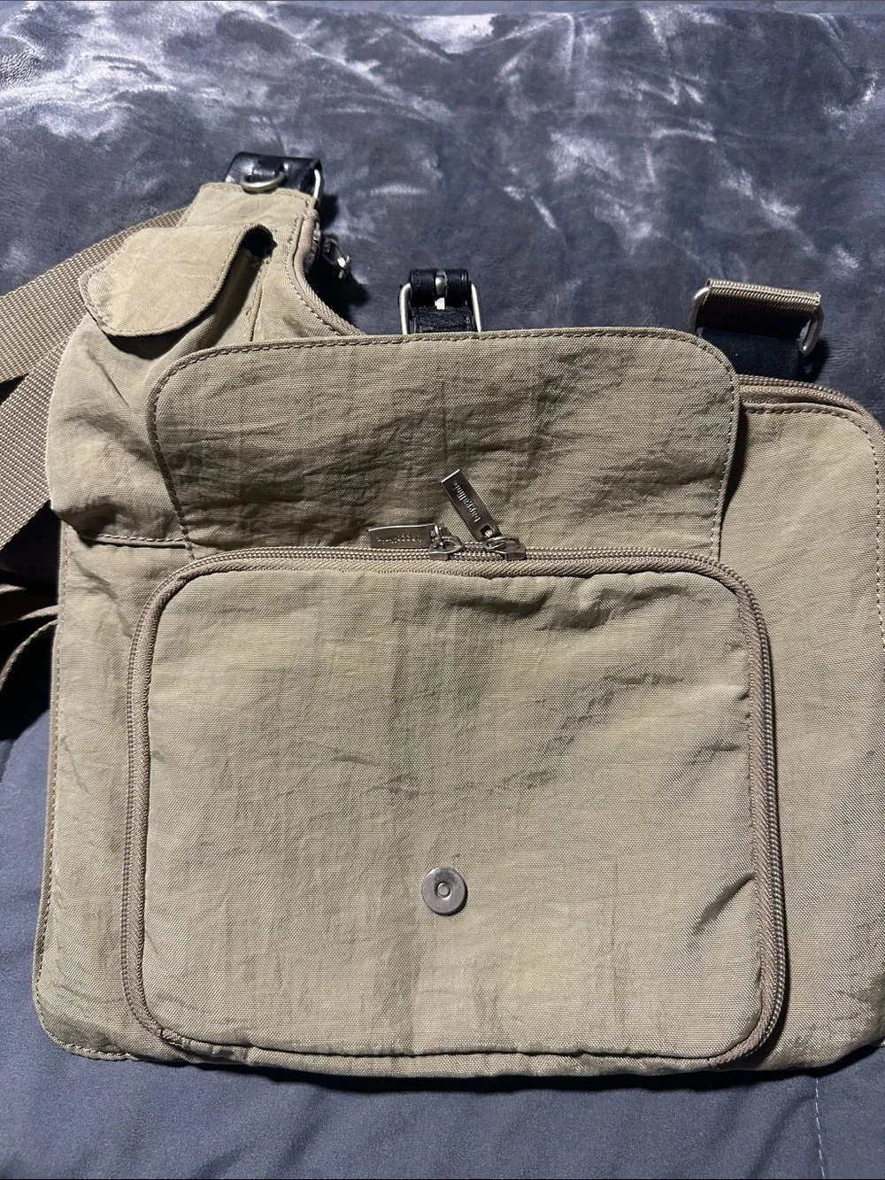 Baggallini Uptown Bag Nylon Canvas Crossbody Slim Messenger Sling